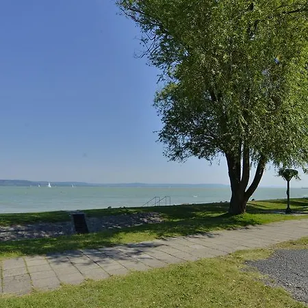 Rozsakert Apartment Balatonlelle